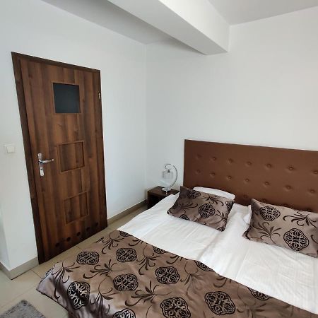 Aparthotel Belweder à Porosły Extérieur photo