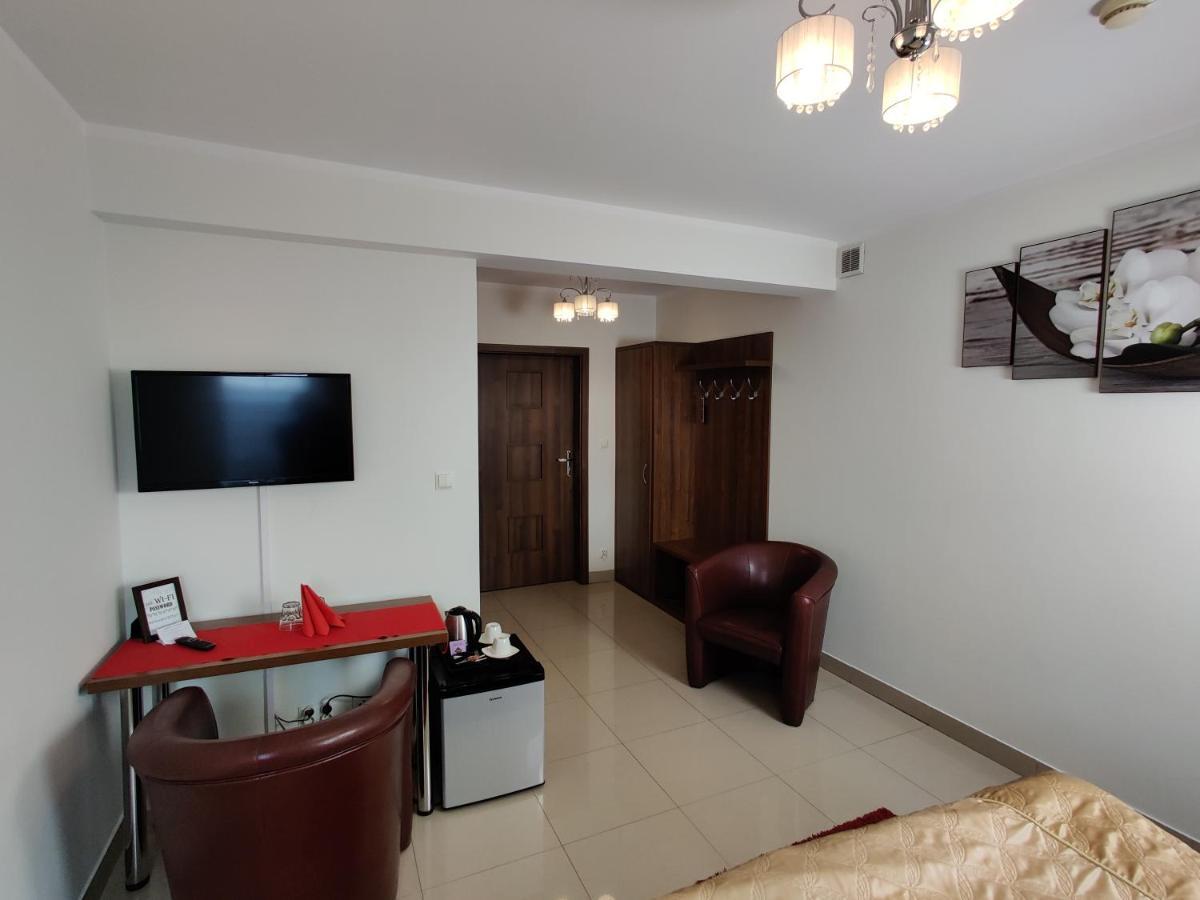 Aparthotel Belweder à Porosły Extérieur photo