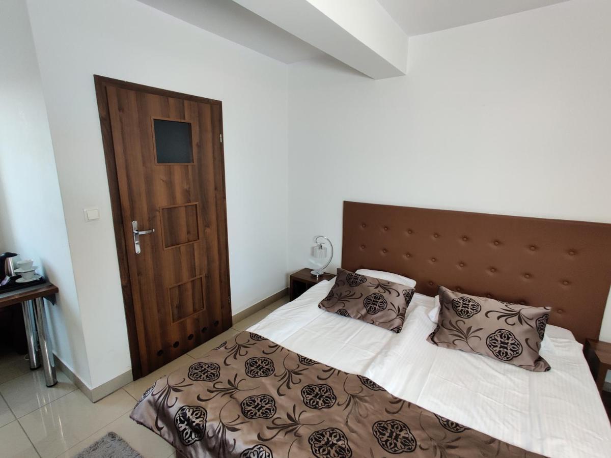 Aparthotel Belweder à Porosły Extérieur photo