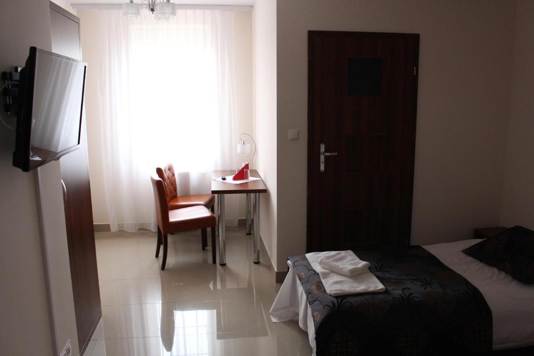 Aparthotel Belweder à Porosły Extérieur photo