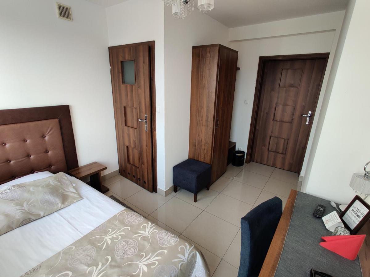 Aparthotel Belweder à Porosły Extérieur photo