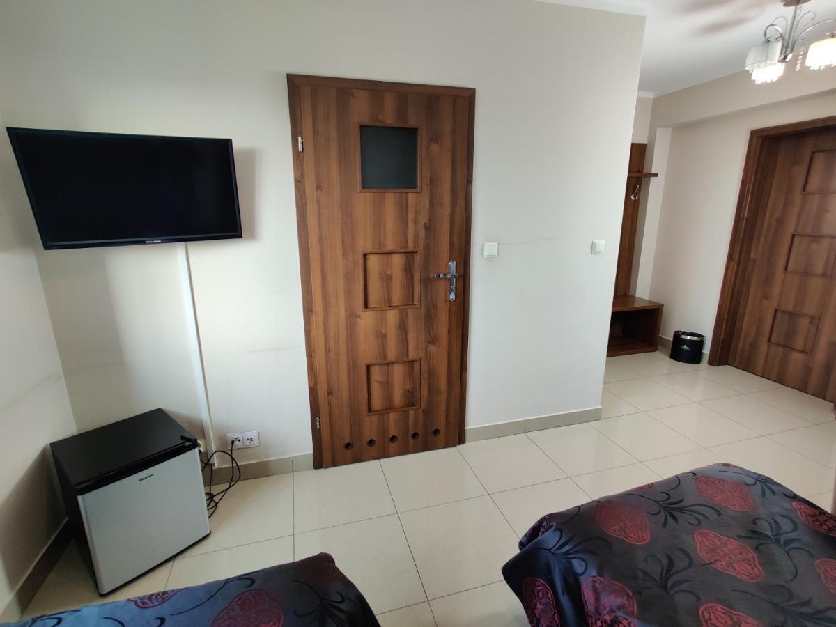Aparthotel Belweder à Porosły Extérieur photo