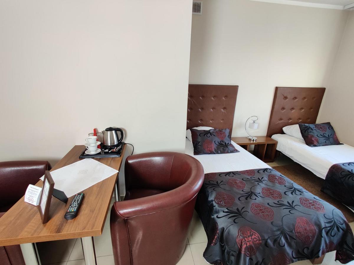 Aparthotel Belweder à Porosły Extérieur photo