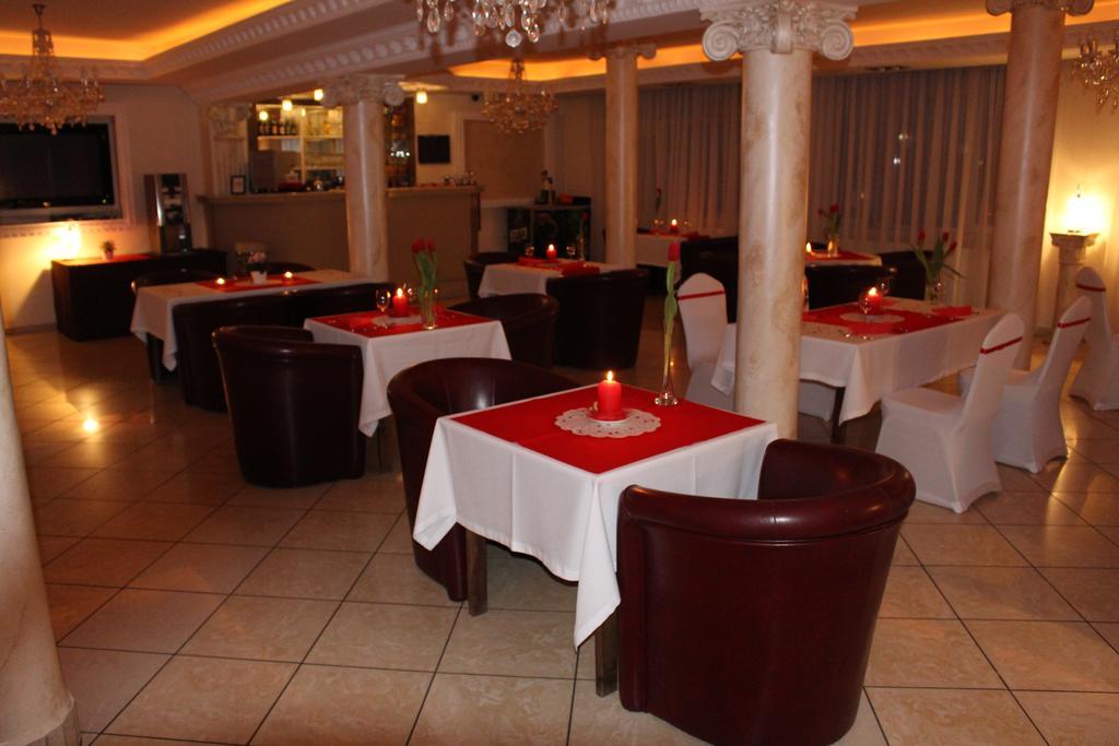 Aparthotel Belweder à Porosły Extérieur photo
