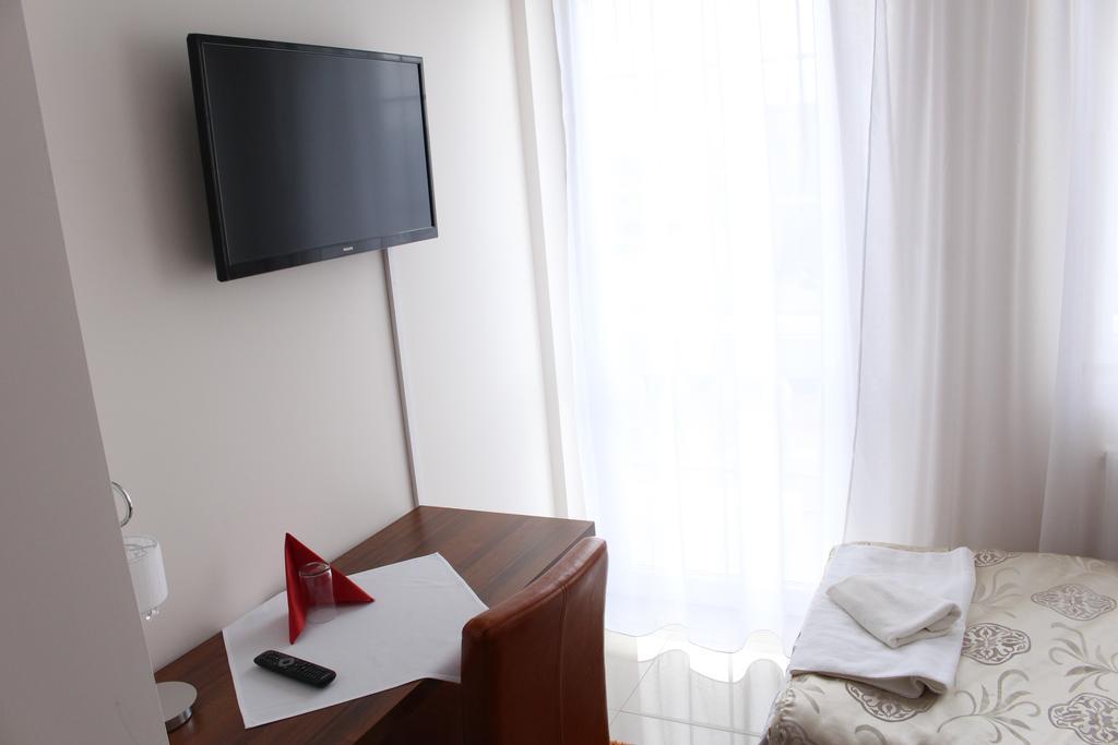 Aparthotel Belweder à Porosły Chambre photo