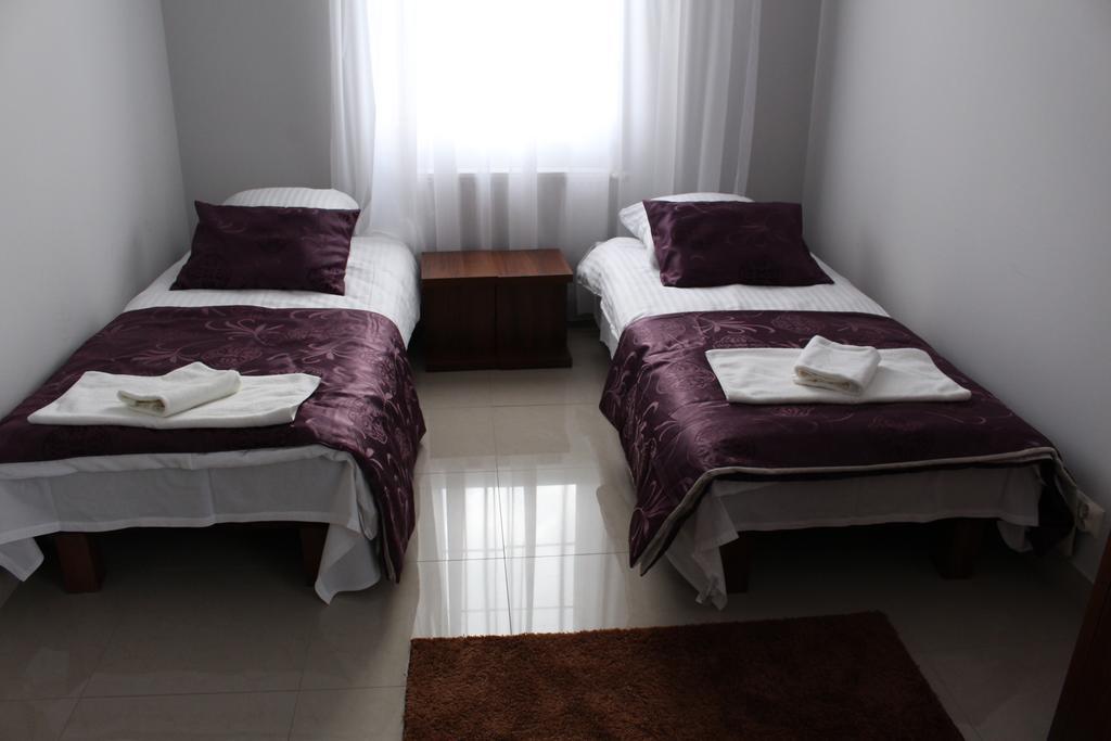 Aparthotel Belweder à Porosły Chambre photo